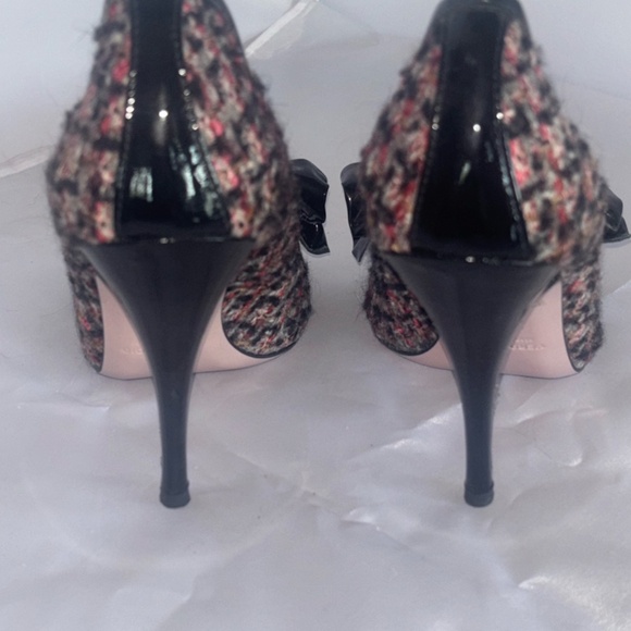 RED - Wool plaid, Black Patent Leather bow and trim. High heels, size 7.5 - Picture 5 of 5